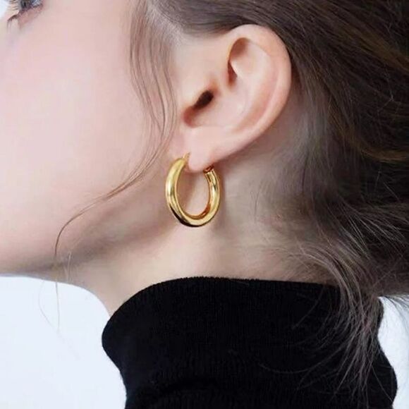 Chunky 18k Gold-Filled Solid Hoop Earrings 💖 - Picture 4 of 8